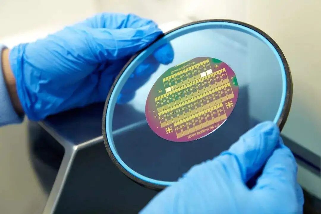 Ce este tehnologia wafer-bonding?